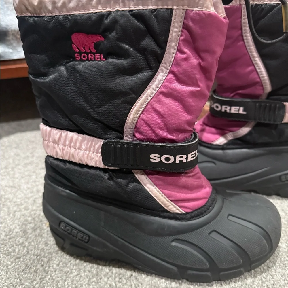 Sorel Black and Pink‎ Snow Boots